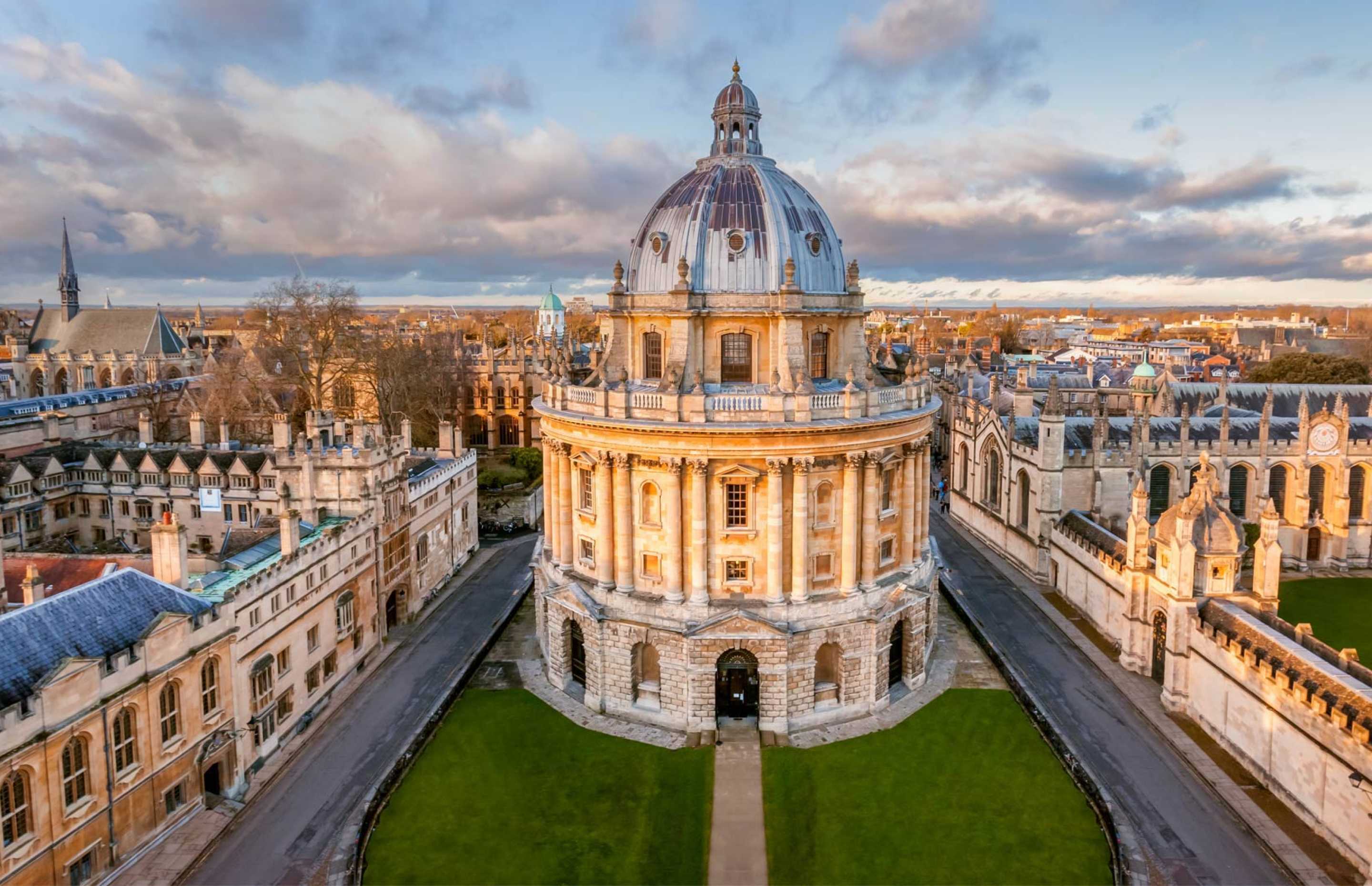 Luftfoto af Oxford Universitets medicinske forskningsbygning.
